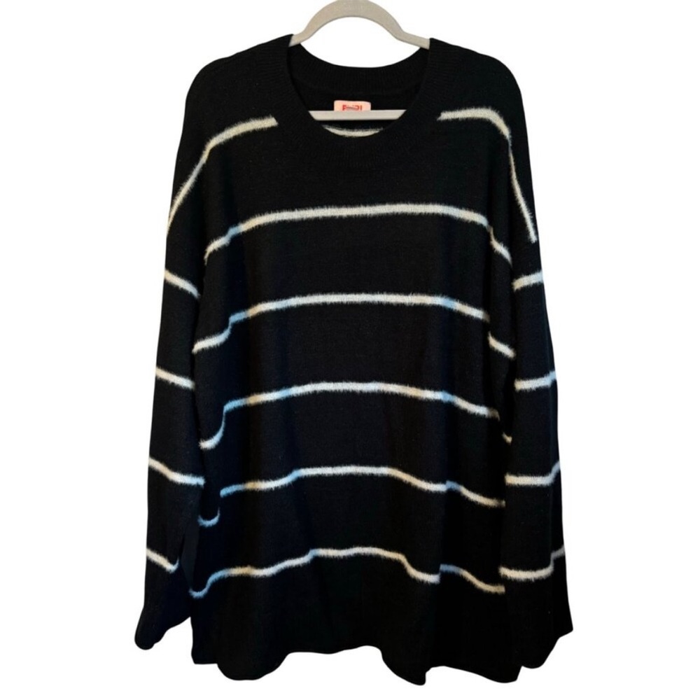 EVRI Black and White Striped Crew Neck Sweater